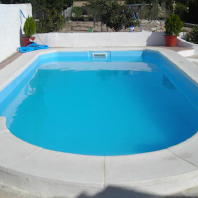 Instalando-piscina-poliester-6-finalizada